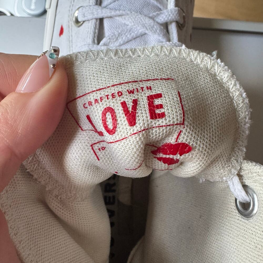Converse Platform Hi Top Embroidered Hearts-sneakers 
White-Red-Women 9 - Picture 7 of 9